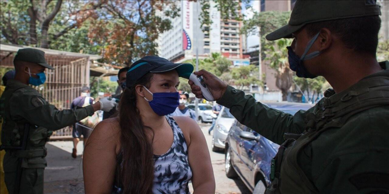 Venezuela'da halkın yüzde 74'ü Kovid-19'a karşı aşılandı