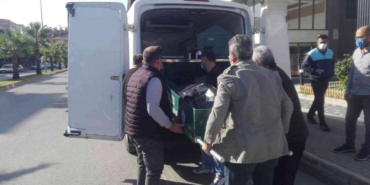 Kaldığı otel odasında ölü bulundu