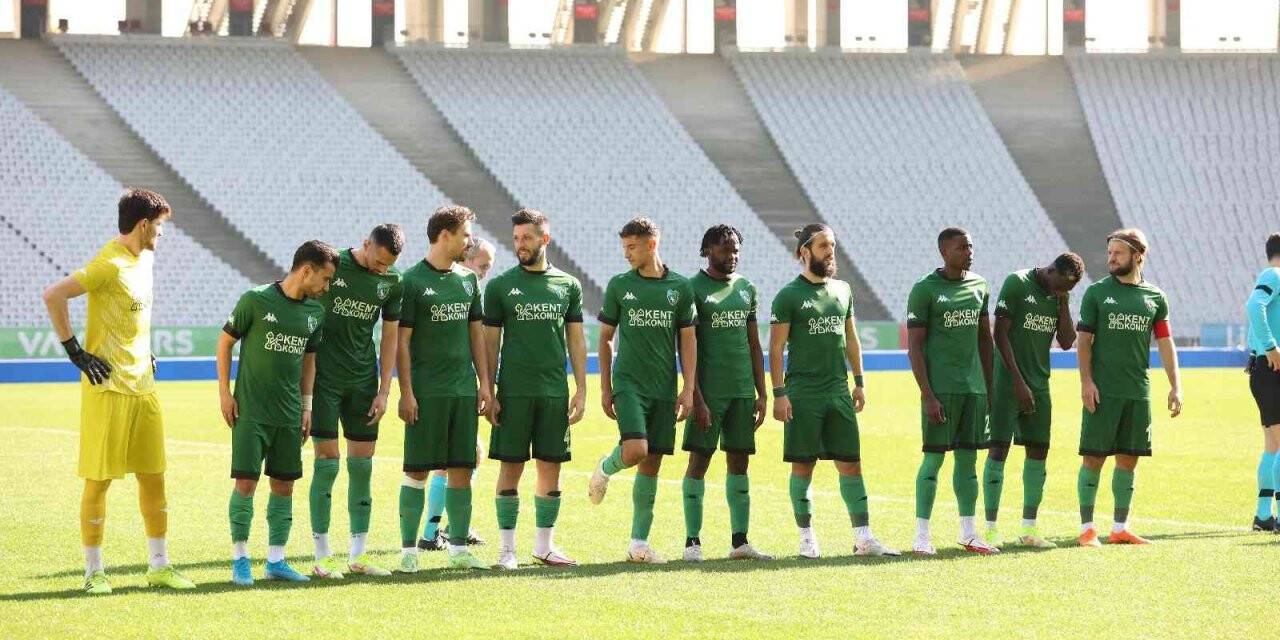 Kocaelispor, Karagümrük provasından mağlubiyetle ayrıldı