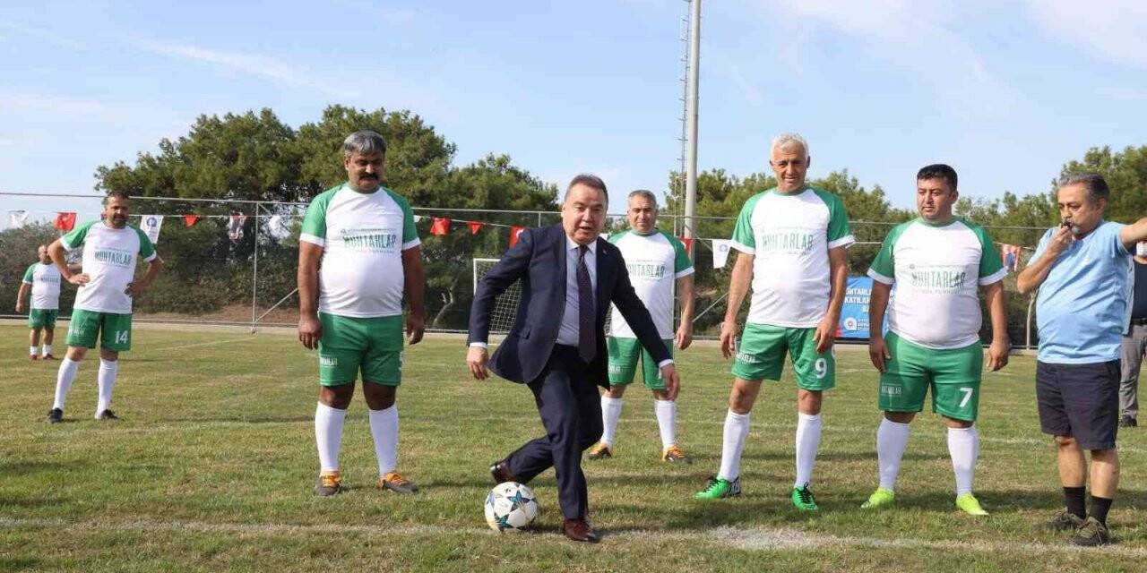 Muhtarlar futbol turnuvası başladı