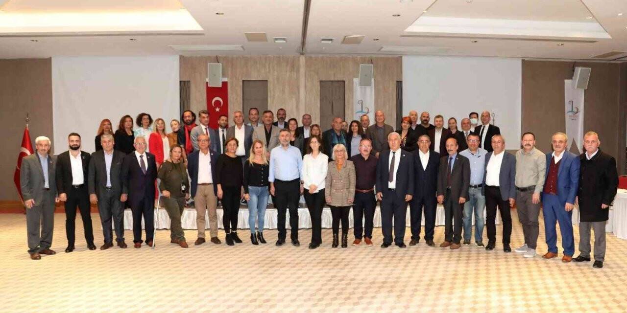 Başkan Sandal, muhtarlarla 7 saat görüştü