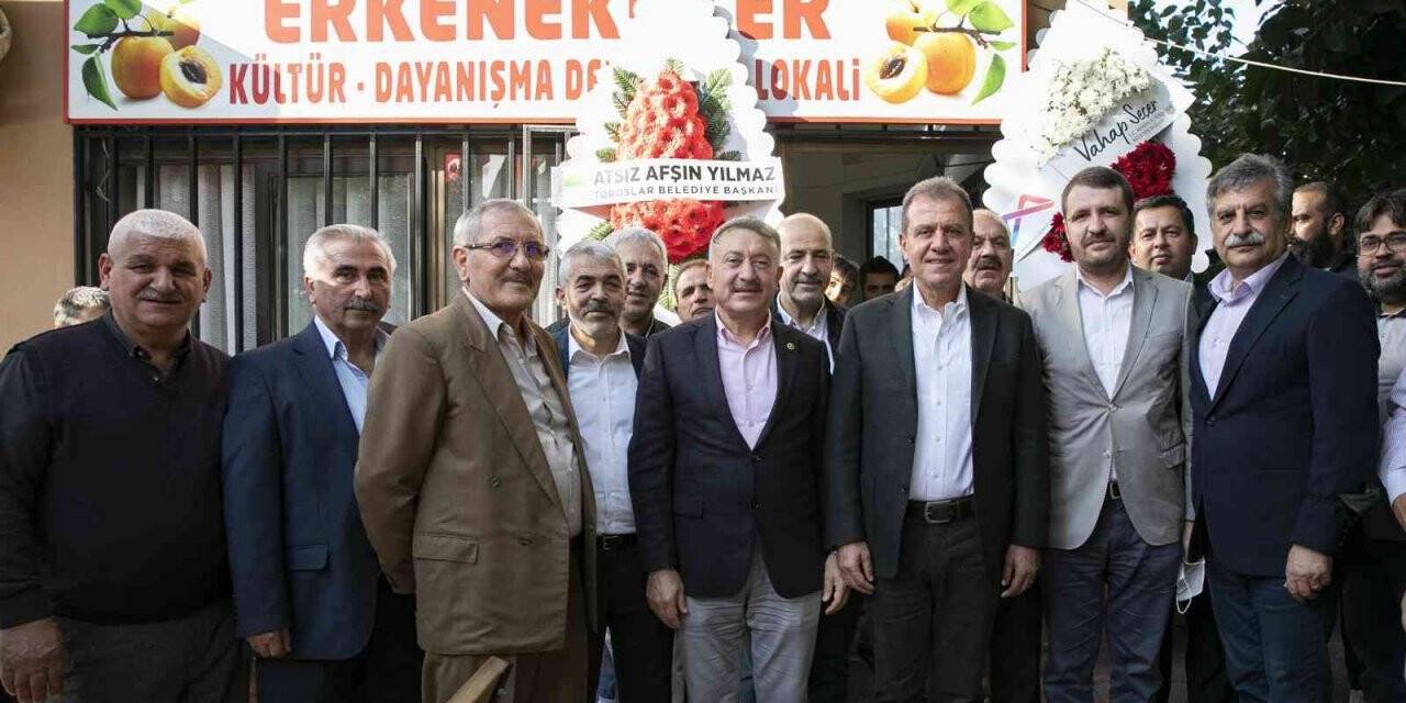 Seçer: "Ülkemiz ve Mersinimiz adına çok iş yapmamız gerekiyor"