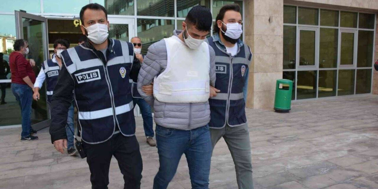 Antalya’da bir kuyumcu çalışanını öldürüp, 2 kuyumcudan yaklaşık 4 kilo altın çalan şahıs tutuklandı