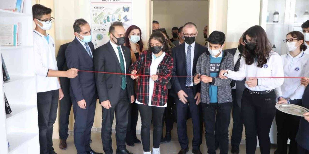 Kayapınar Belediyesinden tam donanımlı laboratuvar sınıfı desteği