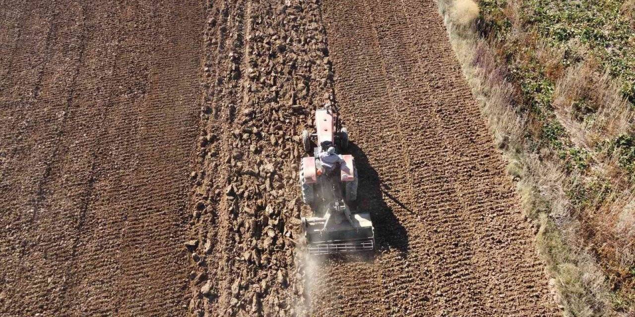 Türkiye’nin en büyük tatlı su gölünün bulunduğu Beyşehir’de kuraklık çiftçiyi vurdu