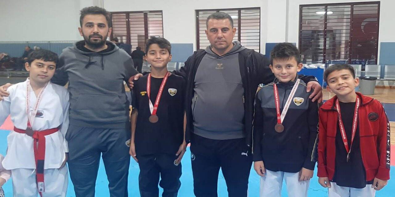 Büyükşehirli taekwondoculardan 4 madalya