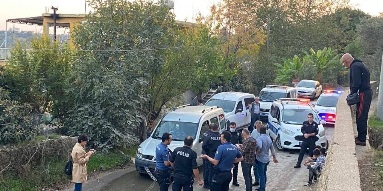 Çalıntı araçla polisten kaçmaya çalışan alkollü ve ehliyetsiz gençler yakalandı