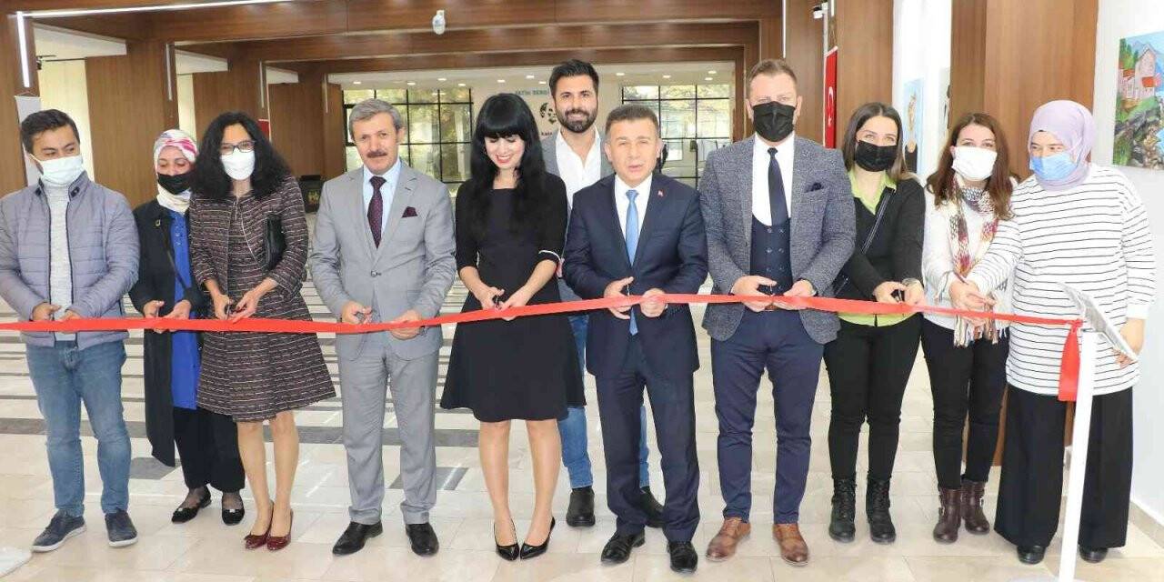 Manisa’da ‘Gün Işığım’ resim sergisi açıldı