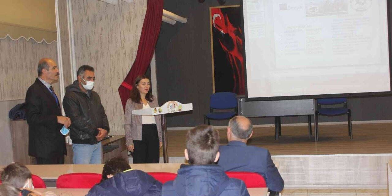 ‘Güvenli İnternet, Gerçek Özgürlük ERASMUS Projesi’ Kayseri’de başladı