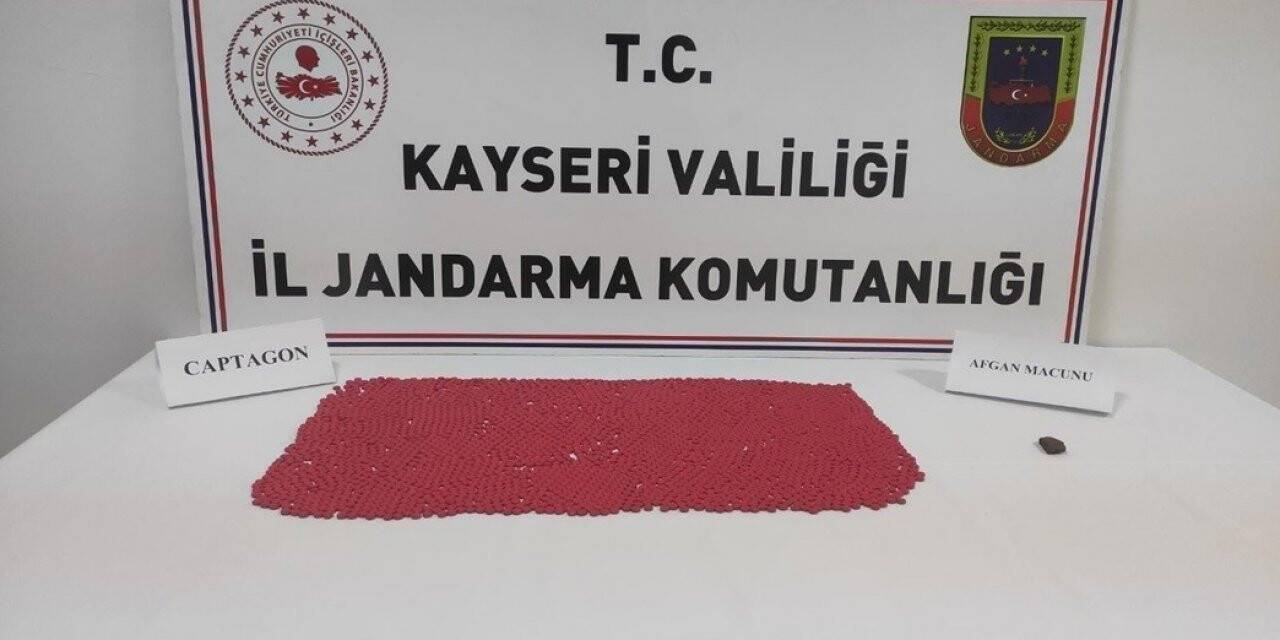 Jandarmanın arama yaptığı evde 3 bin adet uyuşturucu hap ele geçirildi