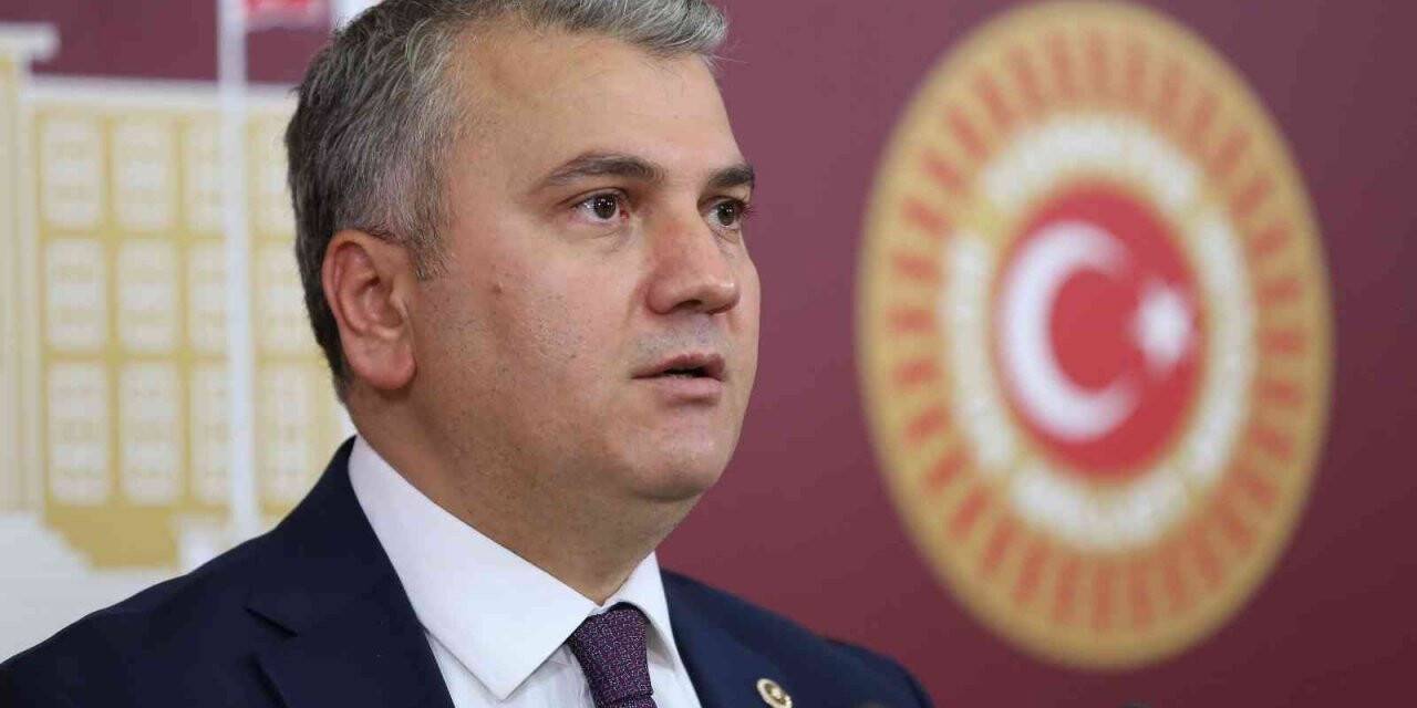 Milletvekili Mustafa Canbey’den Ayvalık’taki camilere restore ödeneği müjdesi