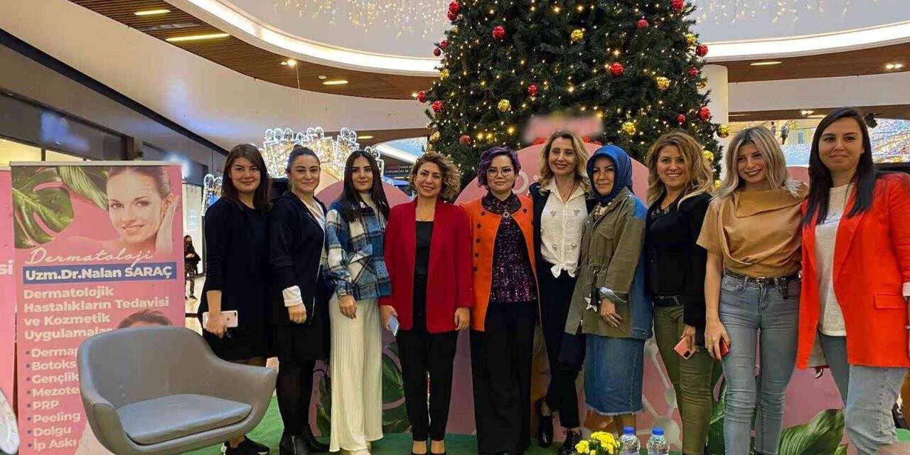 Dermatologlar vatandaşlara cilt bakımı, güzel ve doğal görünmenin sırlarını anlattı