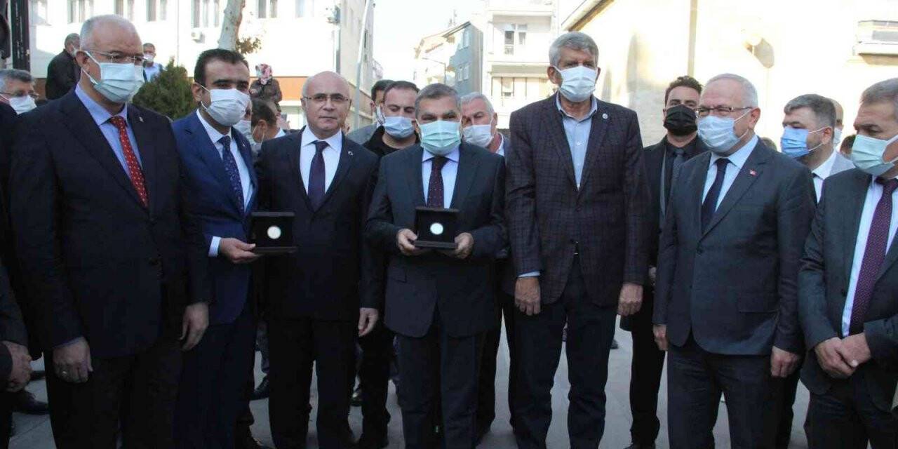 Karaman’da Yunus Emre hatıra parasının tanıtımı yapıldı