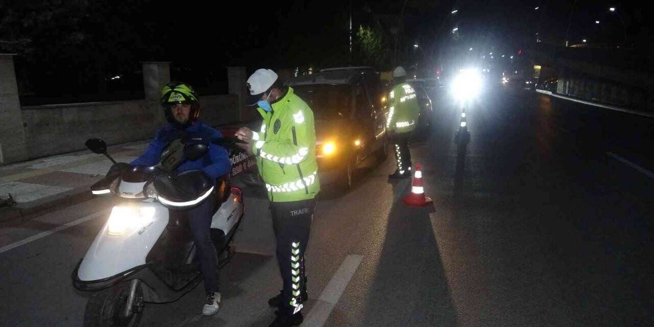 Alkollü sürücüler gece denetlemesine takıldı