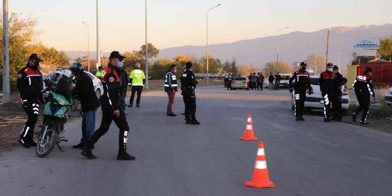 Okullar çevresinde Huzurlu Sokaklar Uygulaması gerçekleştirildi