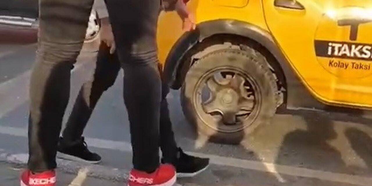 Esenyurt’ta taksici fazla para istedi, demir sopa ile tehdit etti