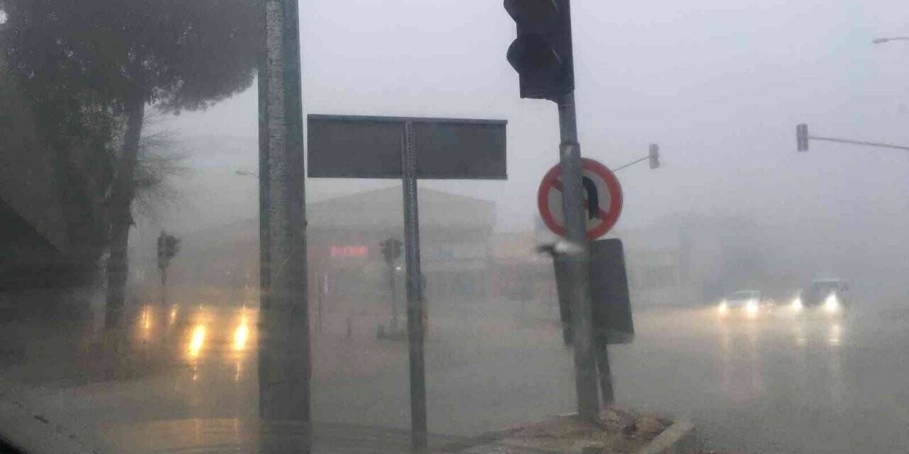 Osmaneli’nde sabah saatlerinde sis etkili oldu