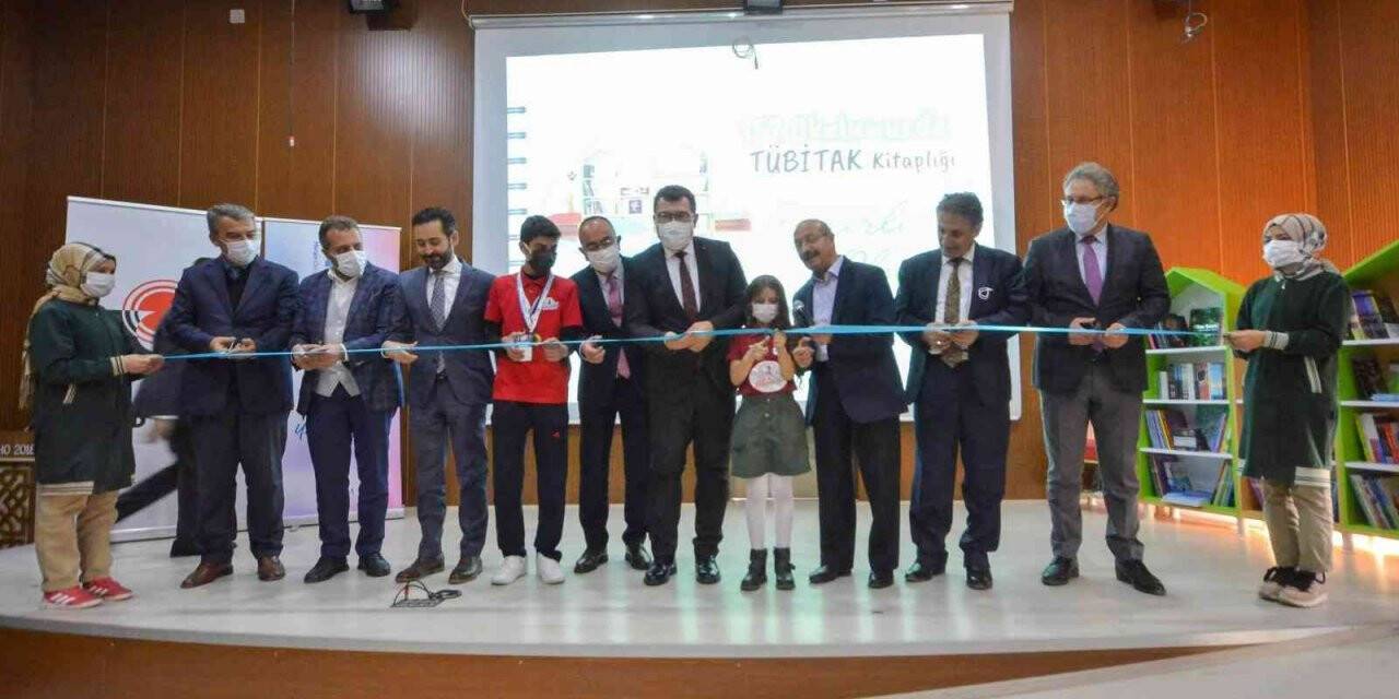 Meram’da TÜBİTAK kitaplıkları açıldı