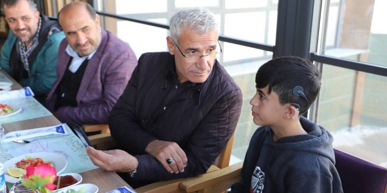 Battalgazi’de özel çocuklara fotoğraf çekimi eğitimi