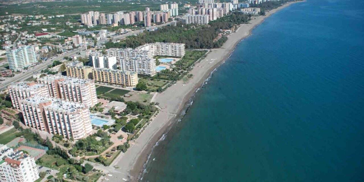 Mezitli’nin parlayan yıldızı Tece, yabancıların ilgi odağı oldu