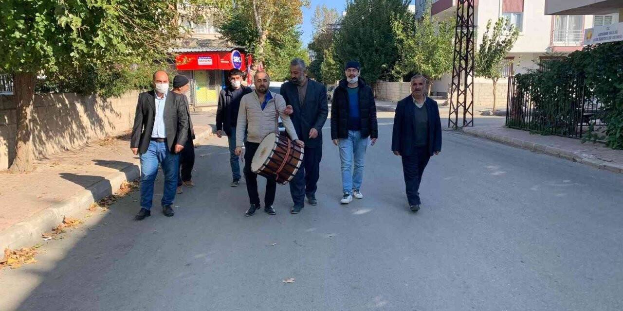 Davullu zurnalı ‘aşı’ daveti