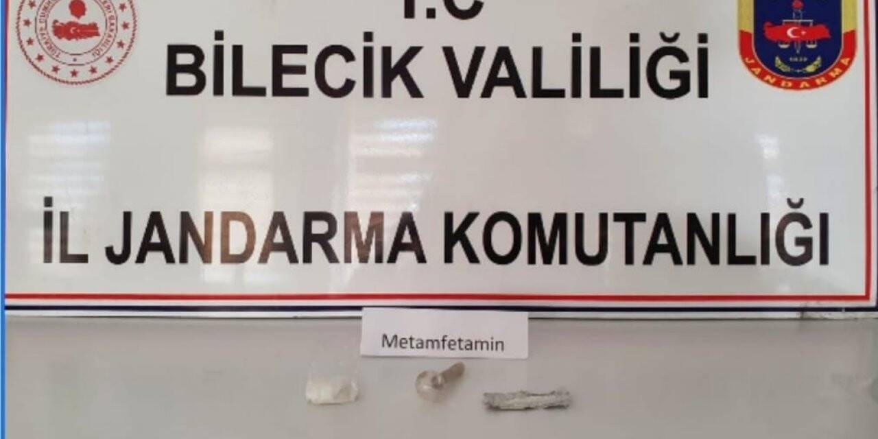 Şüpheli araçtan uyuşturucu madde çıktı