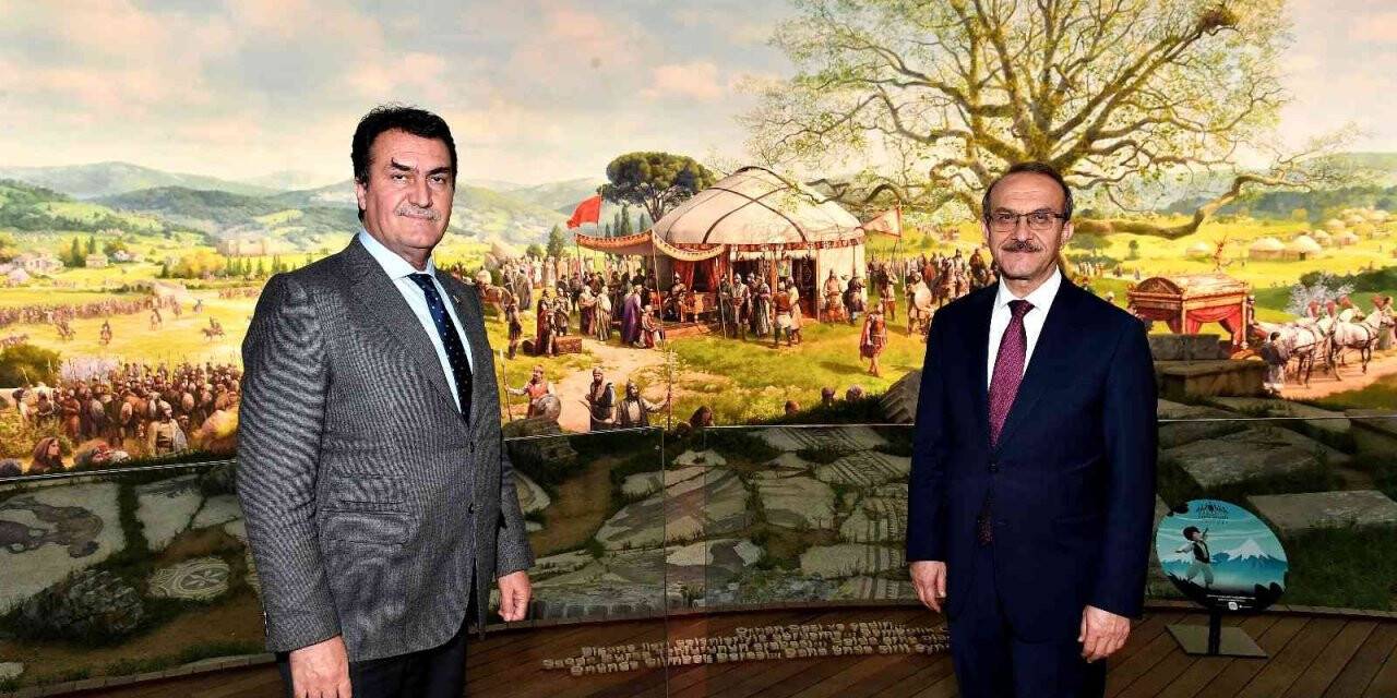 Dündar, Kocaeli Valisi Seddar Yavuz’u ağırladı