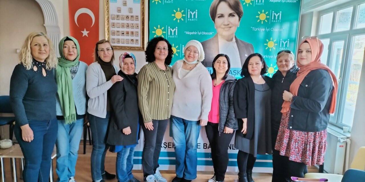 İYİ Parti'li kadınlar Akşehir'de sahaya iniyor