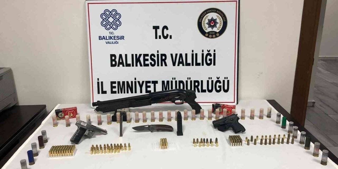 Balıkesir’de silah ticareti yapan 35 şahsa gözaltı