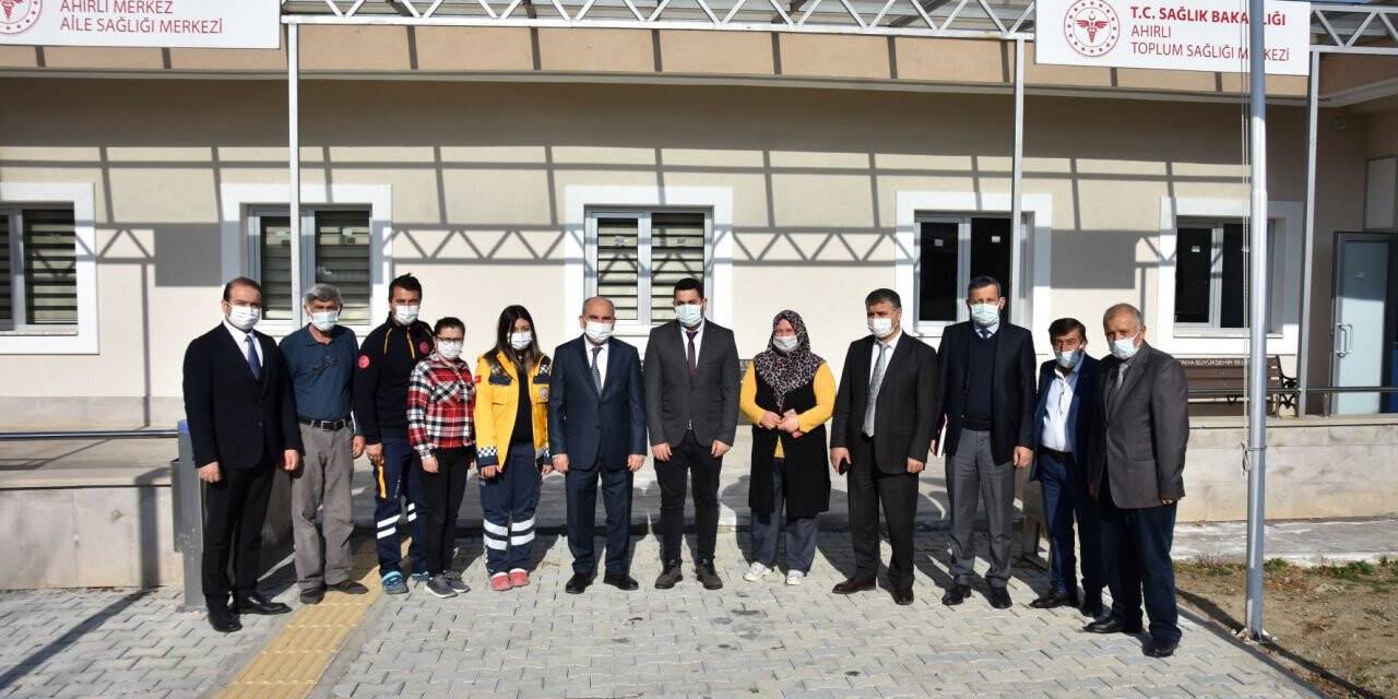 Ahırlı’da Sağlık tesisleri yenilendi