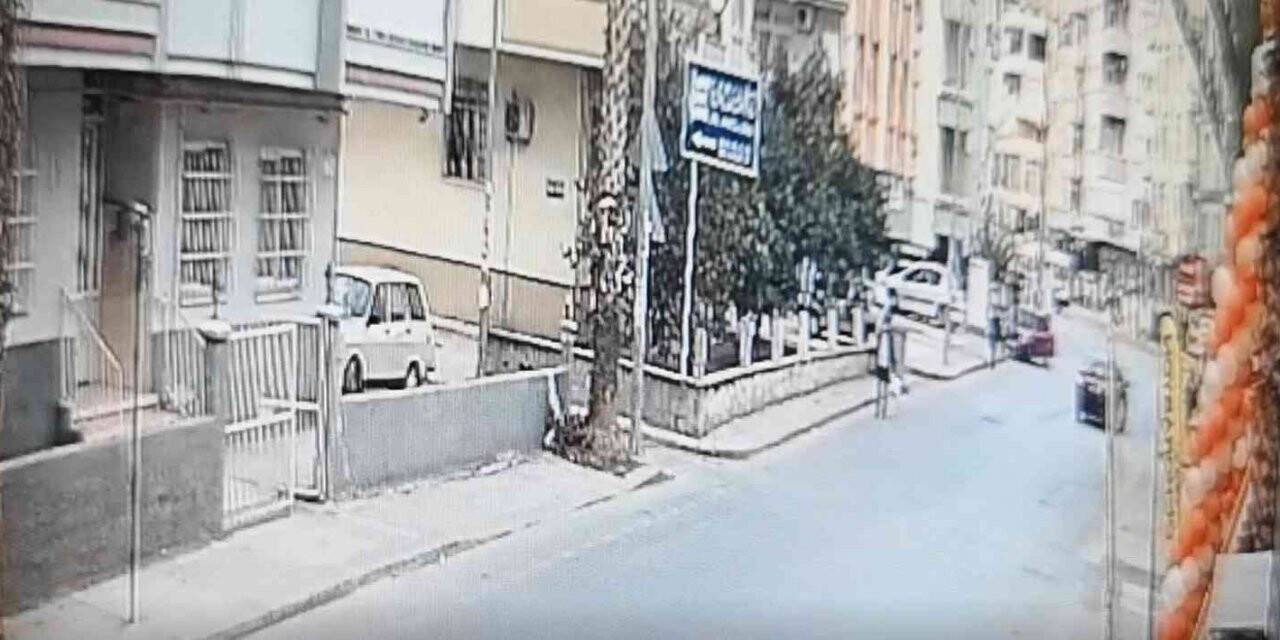 Araçla çarptığı 2 kadın metrelerce havalandı