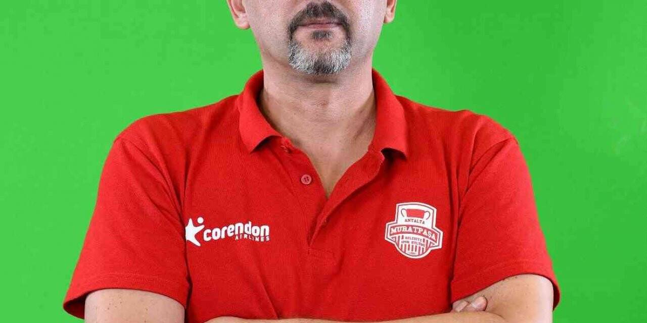 Muratpaşa’nın Sultanları’nın yeni başantrenörü Ali Kamberoğlu oldu