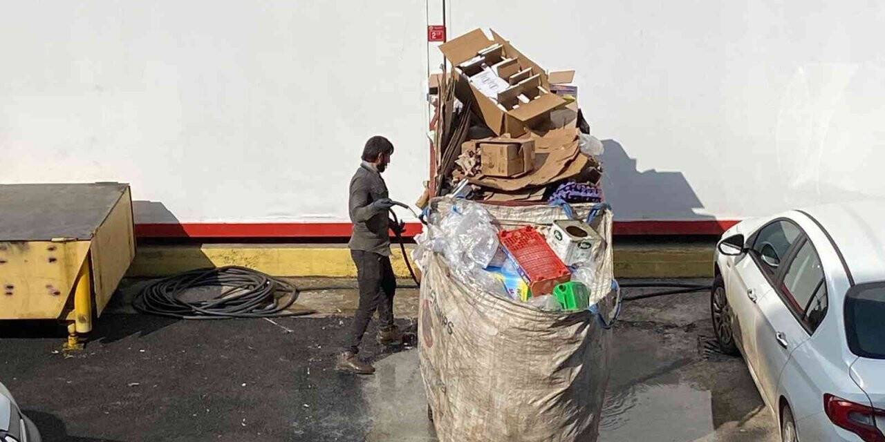Tartıda ağır basması için hileden kaçmadı