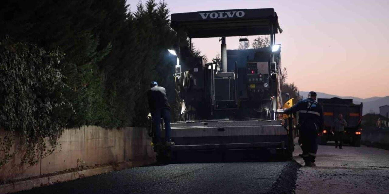 Güleker Sokağa 1300 ton asfalt serildi