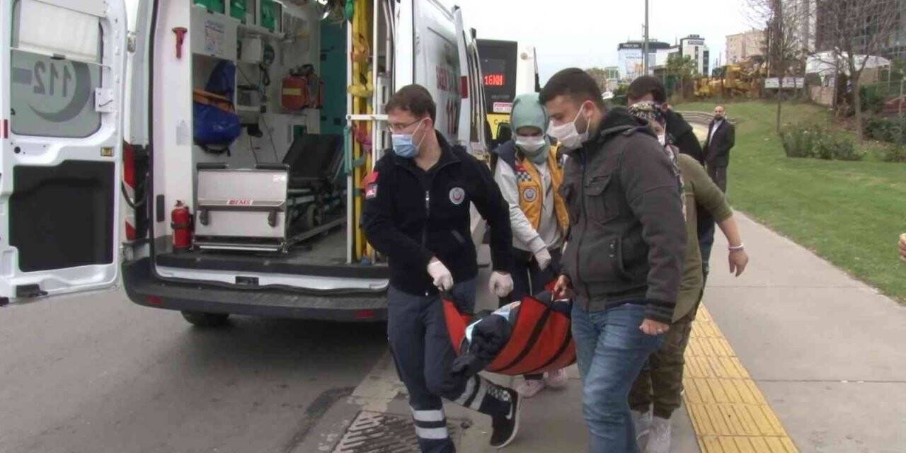 Maltepe’de İETT otobüsünde fenalaşan kadını şoförün dikkati kurtardı