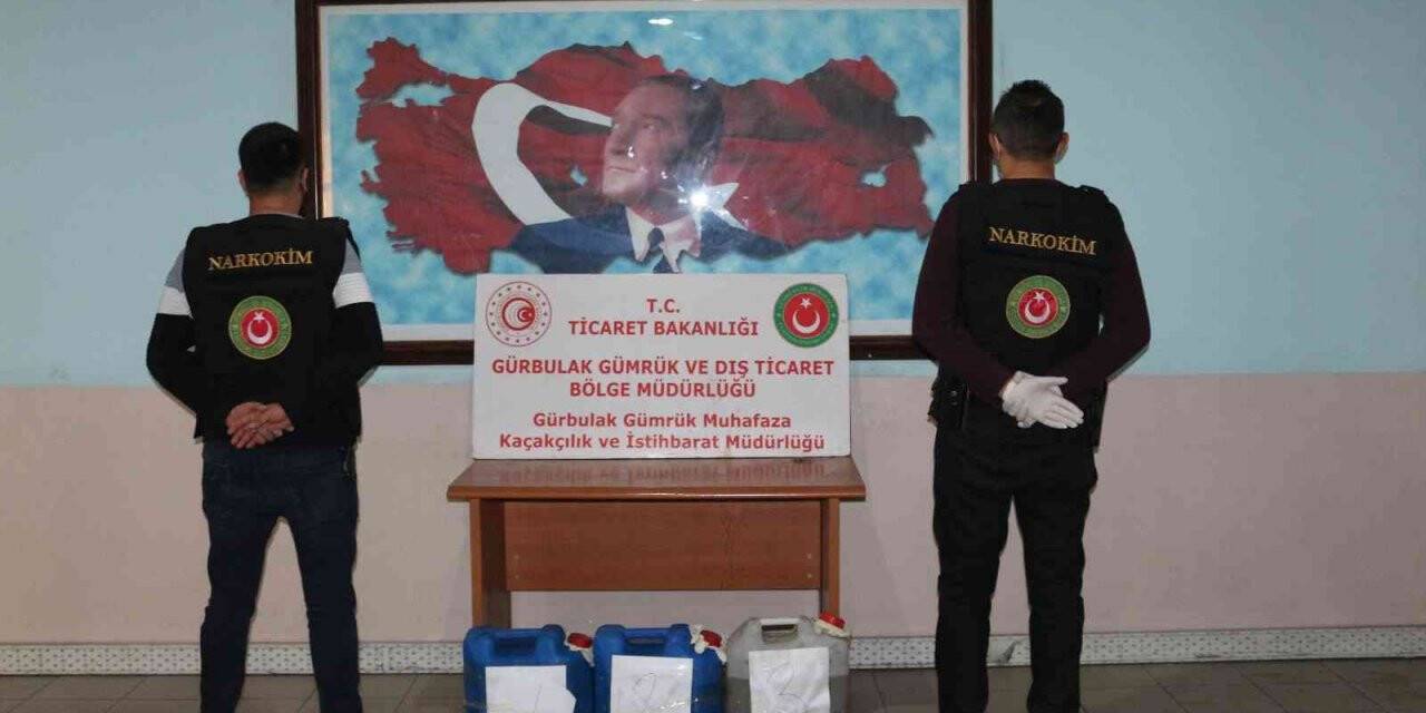 Gürbulak’ta bir tırda 54 kilo sıvı uyuşturucu ele geçirildi