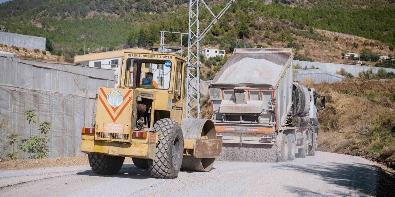 Anamur ve Boyazı’da asfalt çalışmaları sürüyor