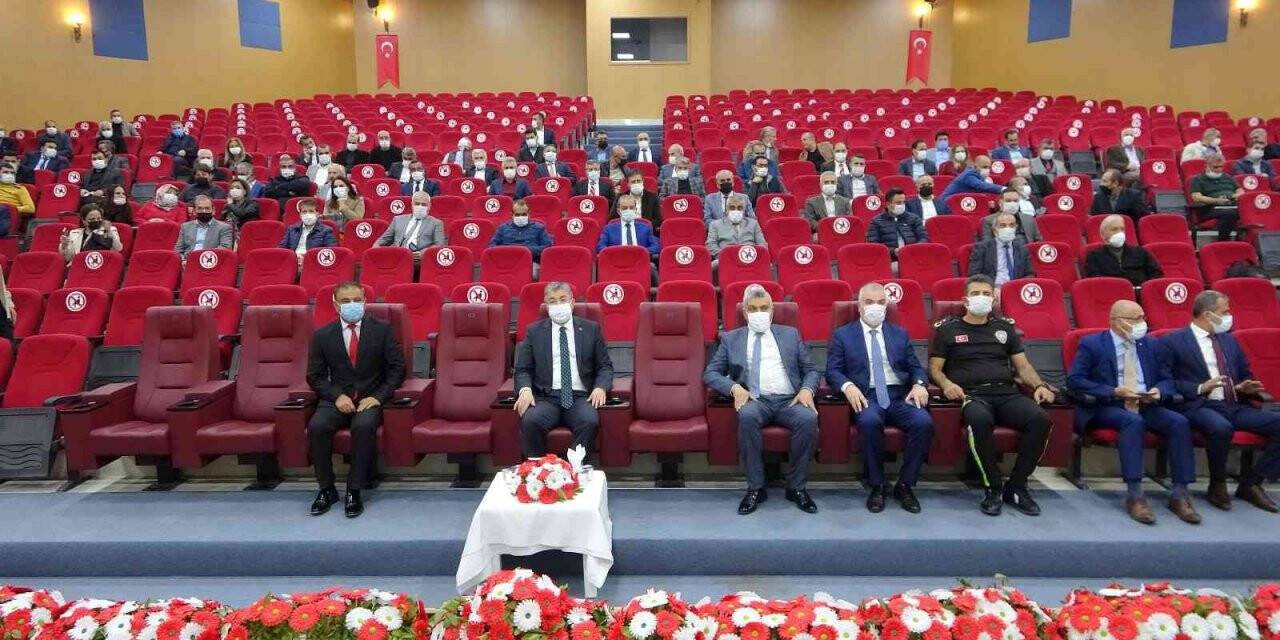 Okul müdürlerine uyuşturucuyla mücadele anlatıldı