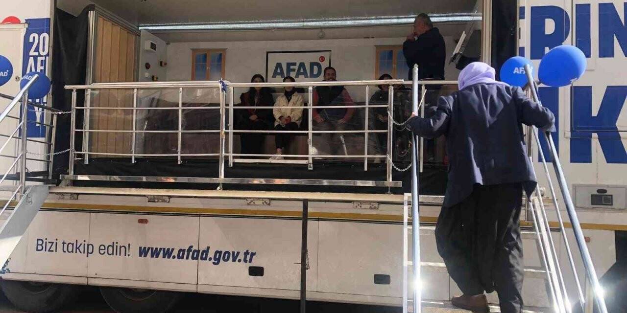 Simülasyon tırında afet eğitimi