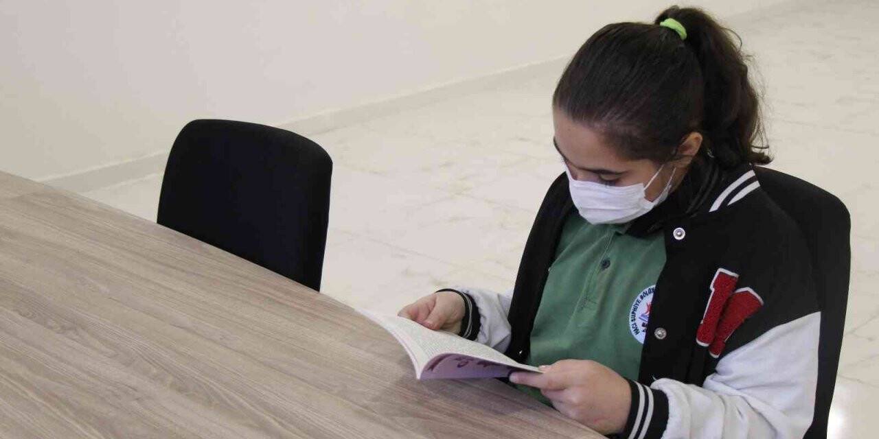 Yüzyüze eğitimde zorluk çeken öğrenciler için eğitim koçları devreye girdi