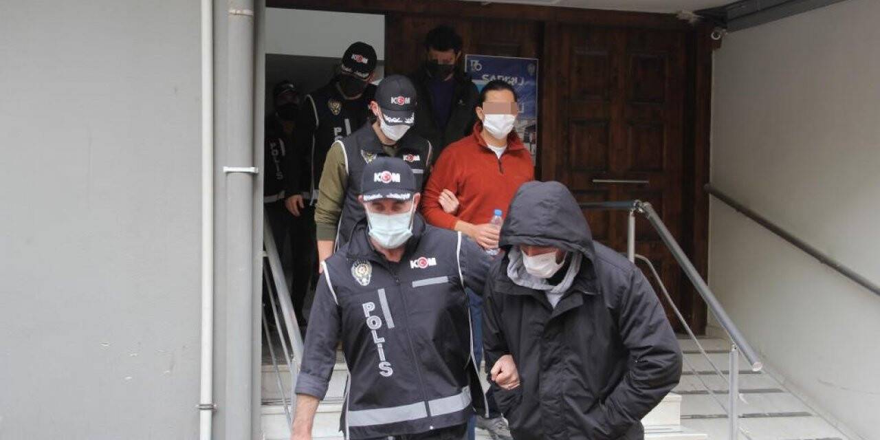 İhraç diplomat karı-kocanın da aralarında olduğu 15 FETÖ şüphelisinden 9’u tutuklandı