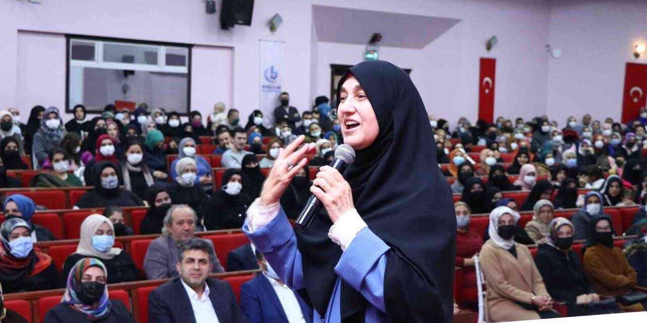 Aile danışmanı Saliha Erdim "Cinsel kimlik karmaşası aile hayatındaki travmadan kaynaklanıyor"