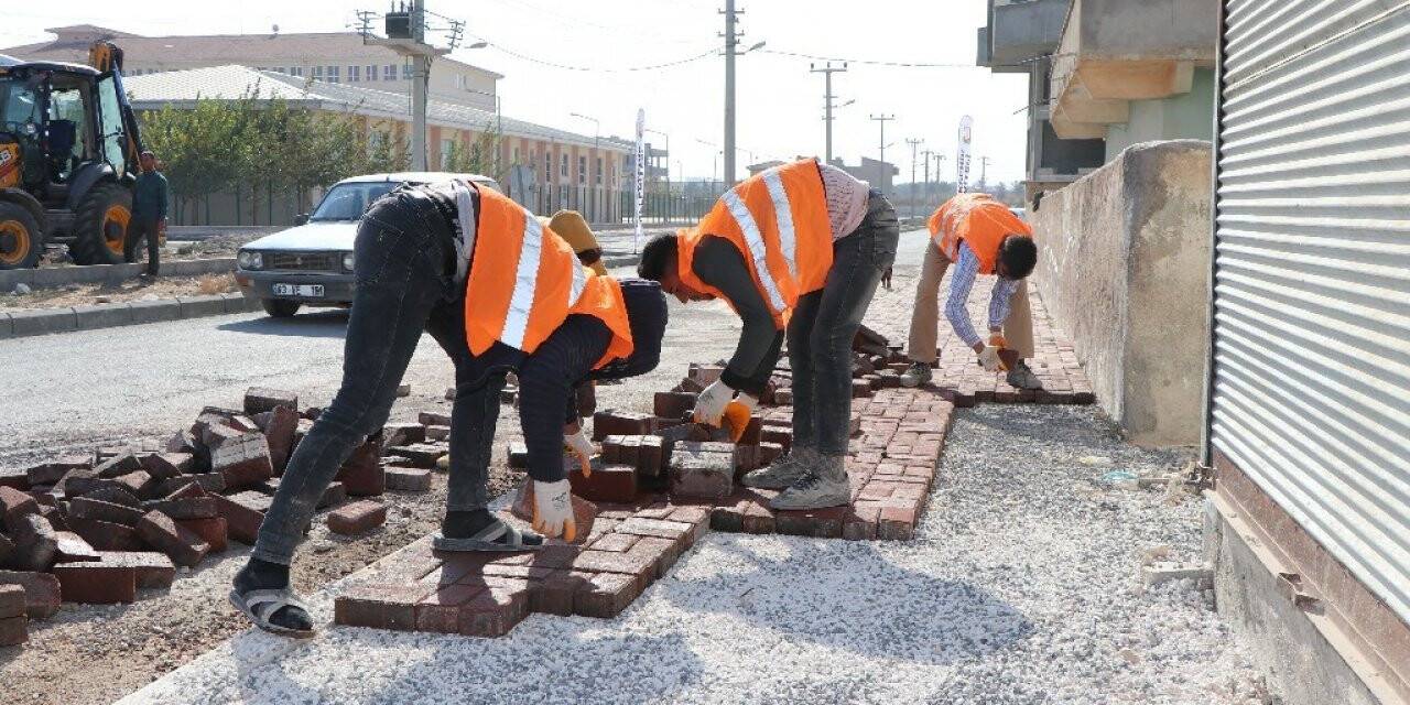 Akçakale’de üst yapı çalışmaları sürüyor
