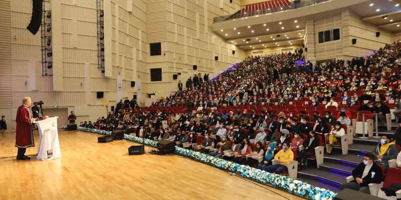 Bakan Akar: “Terörü bitirmekte kararlıyız. Bunu dağdakiler anladı, hamileri de anlayacak"