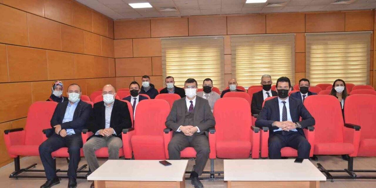 Devlet hastaneleri başhekimleri ile değerlendirme toplantısı yapıldı