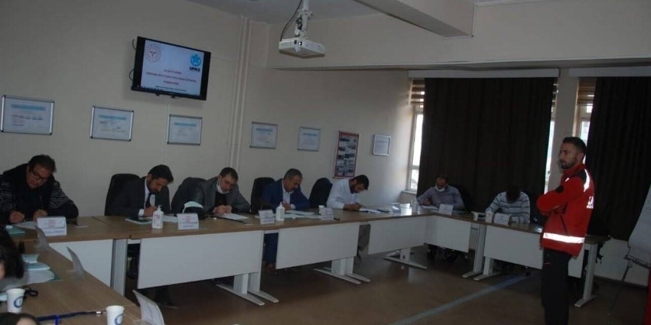Afyonkarahisar’da hastane çalışanlarına Hastane Afet Planı eğitimi verildi