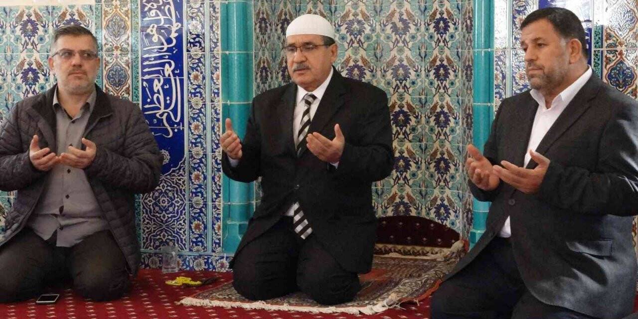 Kahramanmaraş’ta Sezai Karakoç için hatim indirildi