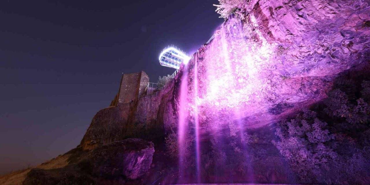 Fiskaya şelalesi ışıklandırıldı