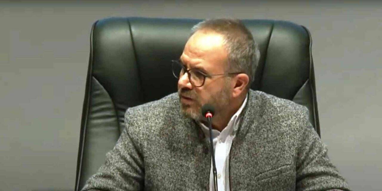 Meclis toplantısı 6 dakikada bitti