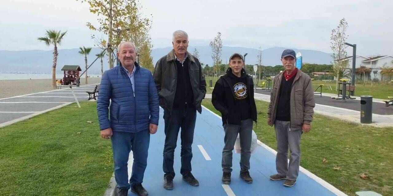 Burhaniye’de güzel havalarda sahiller doldu taştı